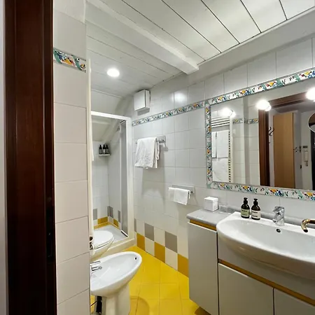Manci By America 4*